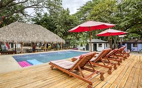 Slumber Party Tamarindo